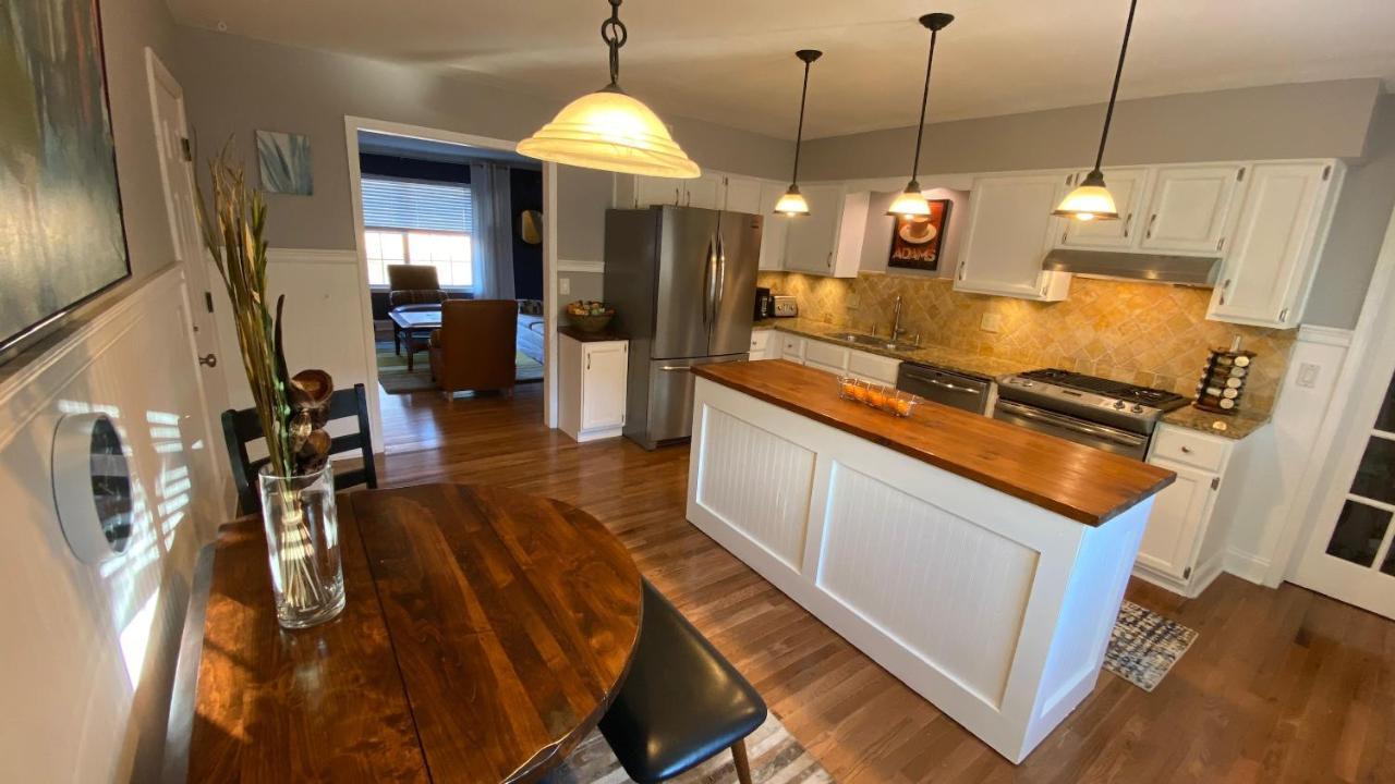 Here It Is! Cool Cape Cod-3 Br-2.5 Bath-12 Guests オレイサ エクステリア 写真