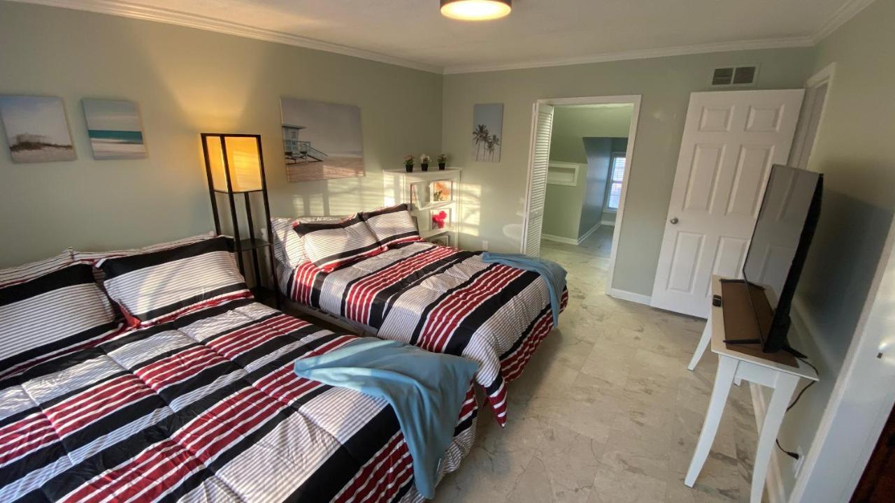 Here It Is! Cool Cape Cod-3 Br-2.5 Bath-12 Guests オレイサ エクステリア 写真